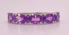 18KT SOLID WHITE GOLD & AMETHYST BAND RING