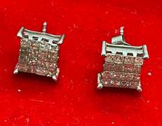 14K WHITE GOLD AND DIAMOND STUD EARRINGS