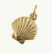 14K Yellow Gold Scallop Sea Shell Ocean Beach Motif Charm/Pendant