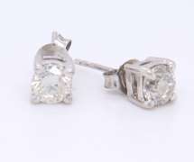 Handsome White gold Round Brilliant Cut Diamond Stud Earrings