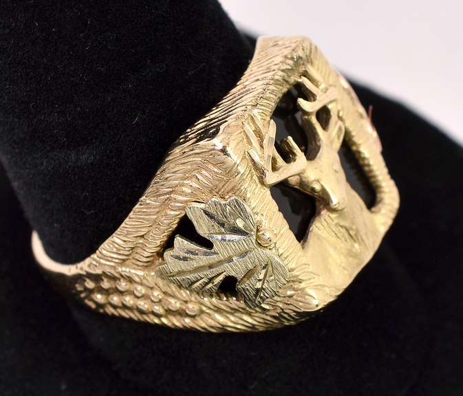 Sturdy Black Onyx Deer Ring In 14K Yellow Gold