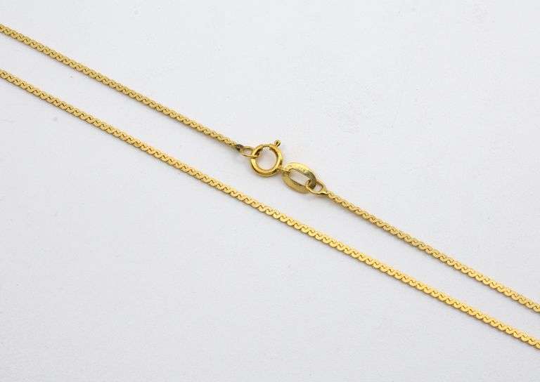 Practical 14k Serpentine Necklace