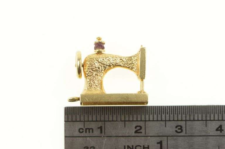 14K Yellow Gold 3D Sewing Machine Seamstress Fashion Charm/Pendant