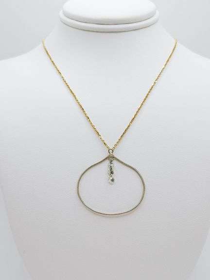 Nice 14kt Yellow Gold 0.30ctw 3 Stone Dangle Diamond Pendant on Chain