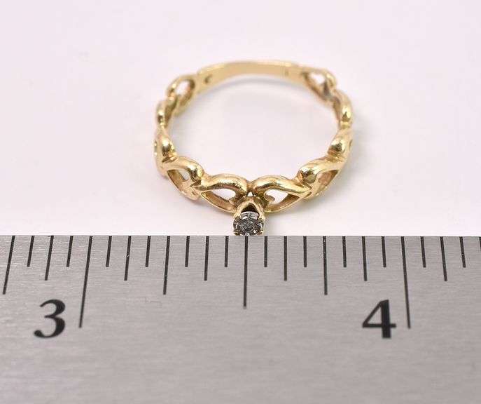 Pretty Diamond Heart Ring In 14K Yellow Gold