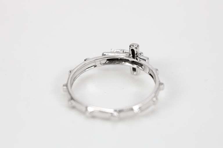 14k White Gold Cross Ring Size 5
