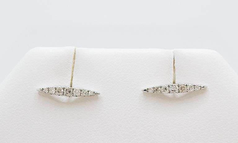 Sharp 18k White Gold Diamond Set Earrings