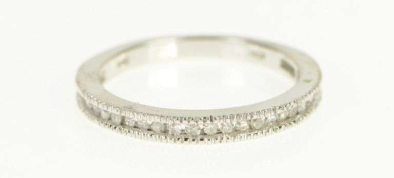 14K White Gold 0.28 Ctw Classic Diamond Vintage Wedding Band Ring
