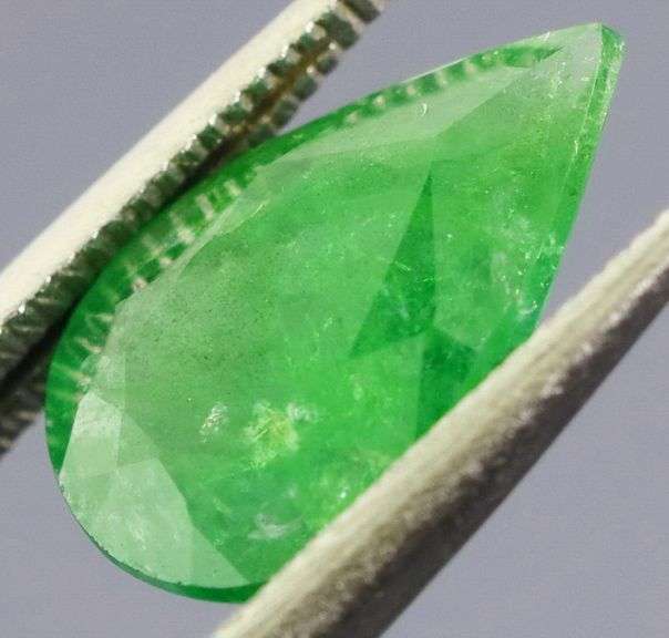 Top chrome green! 1.81ct Tanzanian Tsavorite Garnet