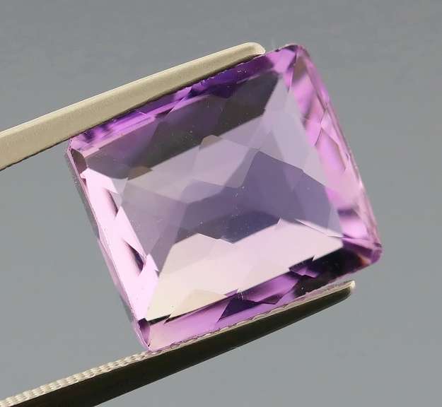 Stunning 9.01ct checker top Amethyst