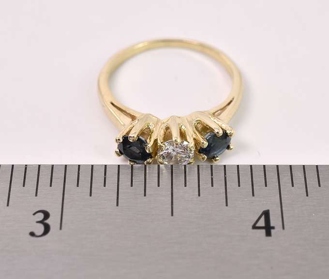 Simply Beautiful Blue Sapphire And Diamond In 14K Yellow Gold