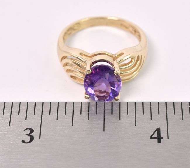 Gorgeous Purple Amethyst Ring In 14K Yellow Gold