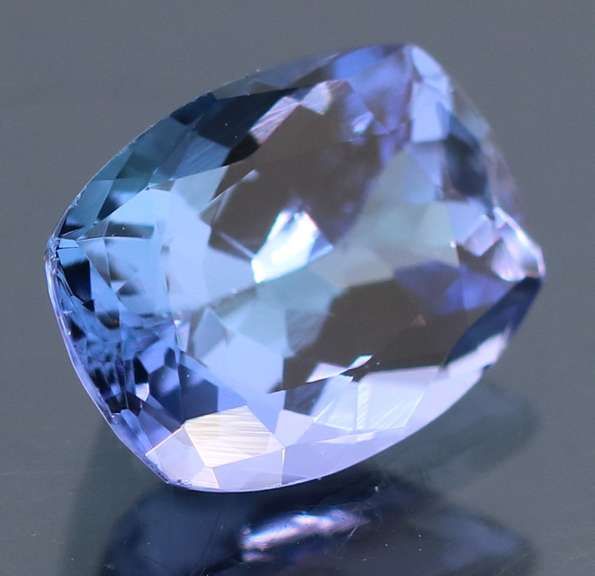 Gorgeous blue violet 1.42ct Tanzanite