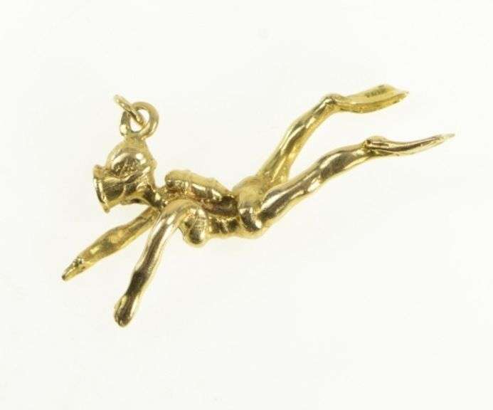 14K Yellow Gold 3D Vintage Scuba Diver Exploration Charm/Pendant