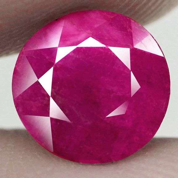 Violet red 2.61ct Winza Ruby