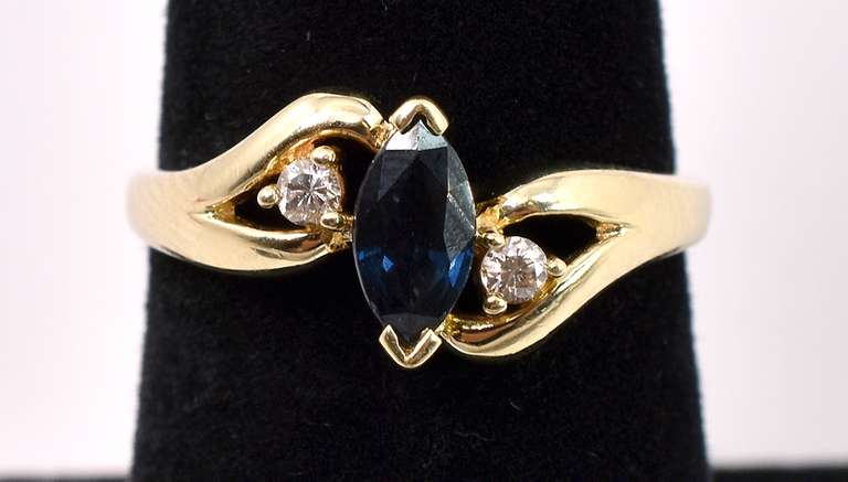 Beautiful Blue Sapphire And Diamond Ring In 14K Yellow Gold