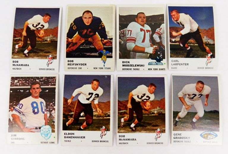 Lot of 8 F.H.F. 1961 Football Cards