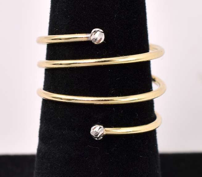 Elegant Spiral Ring In 14K Yellow Gold.