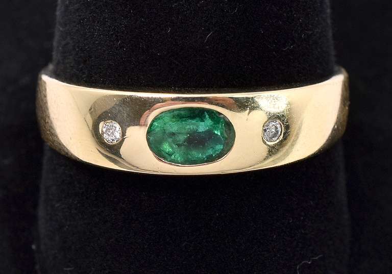 Sturdy Emerald Ring In 14K Yellow Gold
