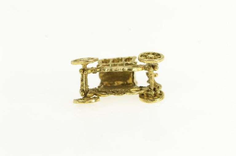 9K Yellow Gold 3D Articulated Carriage Princess Royalty Charm/Pendant