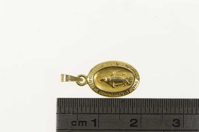 14K Yellow Gold Catholic Virgin Mother Mary Christian Charm/Pendant