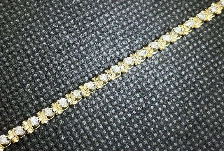STUNNING 2.00 CARATS T.W. ROUND CUT DIAMOND TENNIS BRACELET IN 14K YELLOW