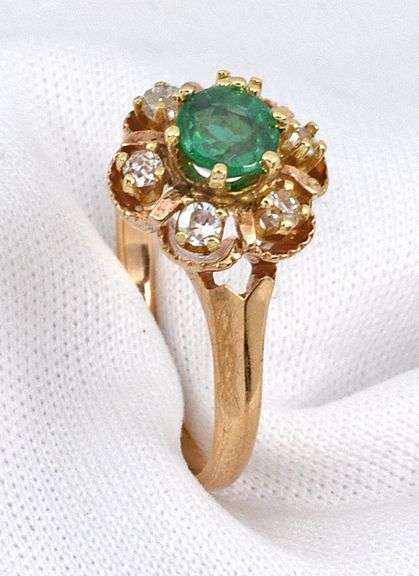 Petite Vintage Emerald 7 Diamond Ring