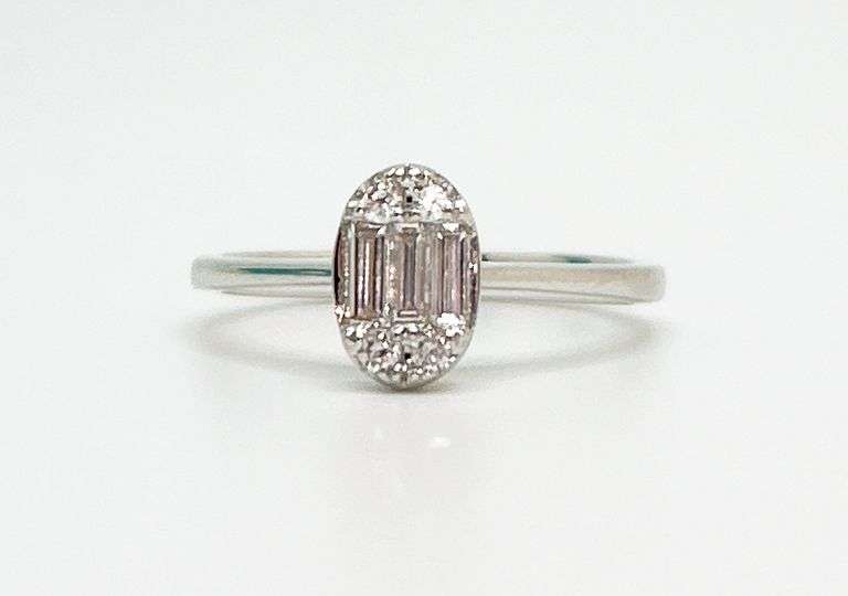 Illustrious Diamond Cluster 18k White Gold Ring