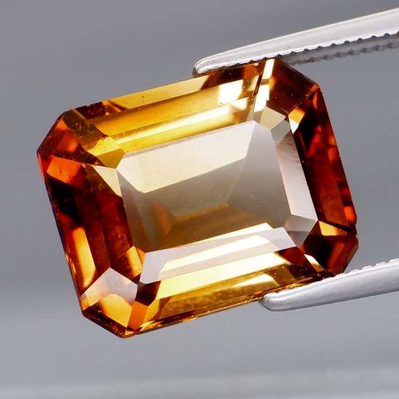 Gorgeous 7.43ct bi-color VS Imperial Topaz