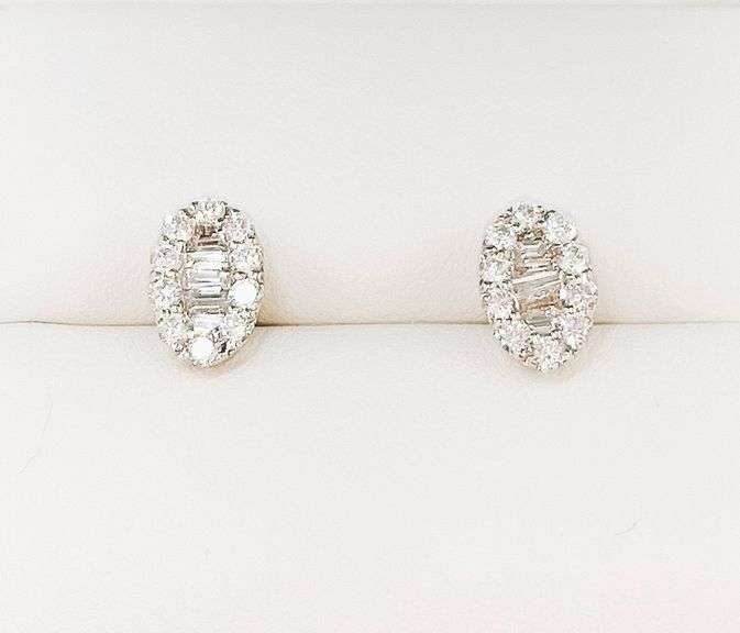 Oval Diamond 18k White Gold Earrings