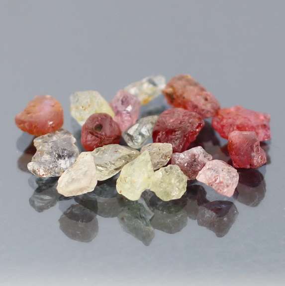 Exciting 18pc. 10.40ct unheated uncut Sapphire set