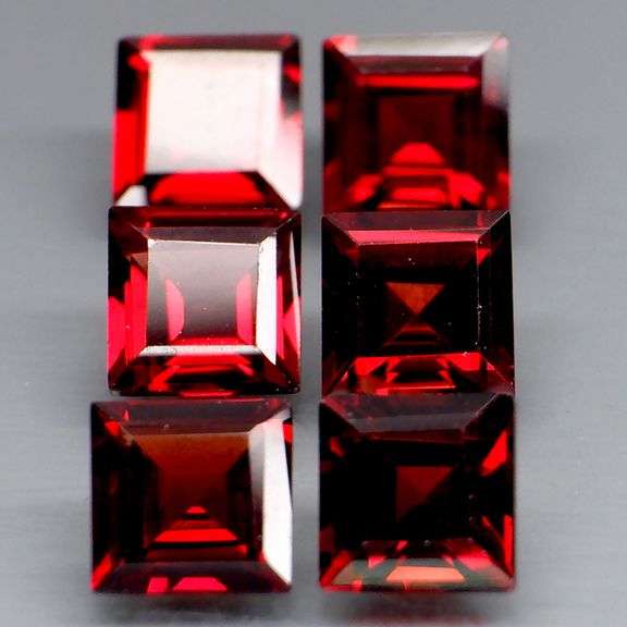 Set of 6 top red VS Garnets weighing 8.33 carats