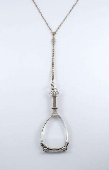 Feminine Lorgnette with Necklace