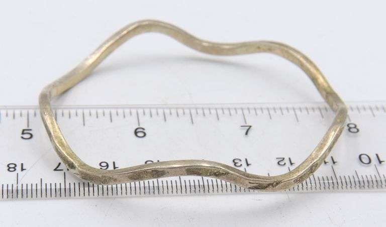 Group Lot of Vintage 925 Sterling Silver Bangles