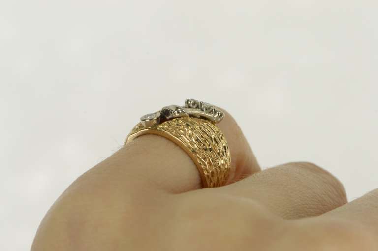 14K Yellow Gold 1940's Diamond Floral Leaf Diamond Cut Band Ring