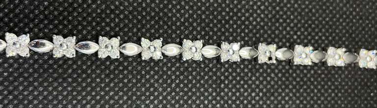 FLORAL ROUND DIAMOND BRACELET IN PLATINUM (3.00 C.T. T.W.)