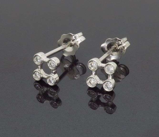18k White Gold Clover Diamond Earrings
