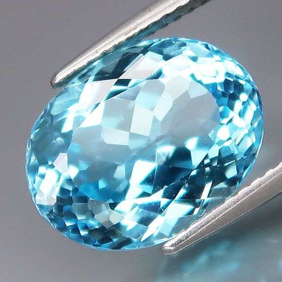 Vivid 8.26ct top sky blue Topaz
