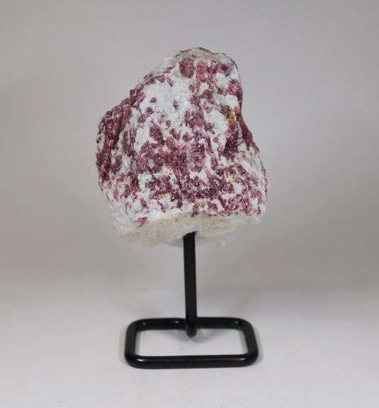 Stunning 2,875ct raw pink Tourmaline in matrix
