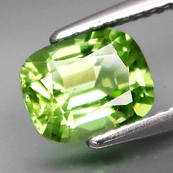 Tremendous 1.48ct spring green Peridot