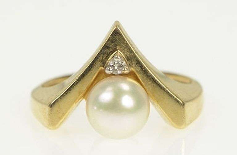 14K Yellow Gold Pearl Diamond Accent Vintage Chevron Ring