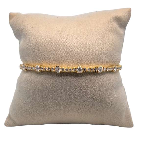 14K YELLOW GOLD BANGLE BRACELET WITH DIAMONDS