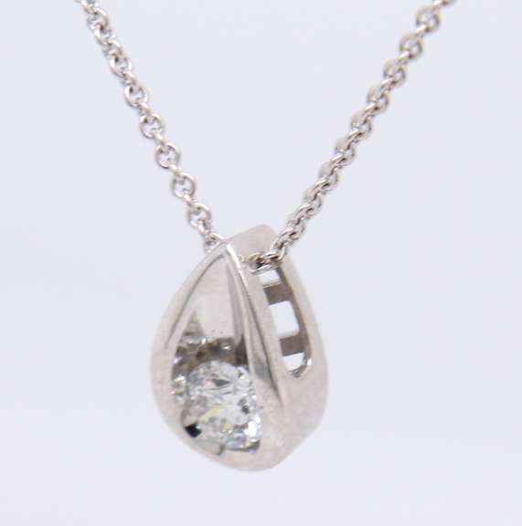 Brillinat 18kt White Gold Diamond Teardrop Pendant on Chain