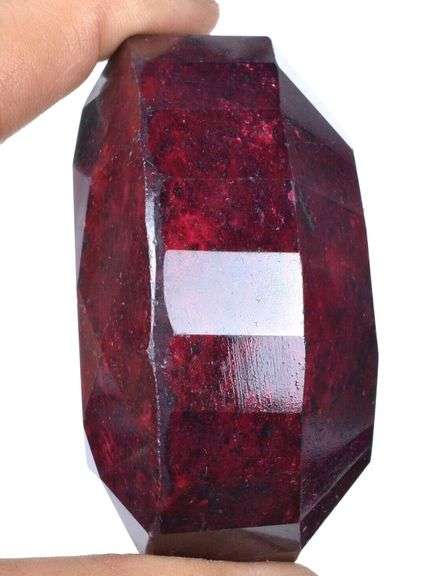 Huge Museum Size 1950.00 CARAT Ruby Loose Gemstone