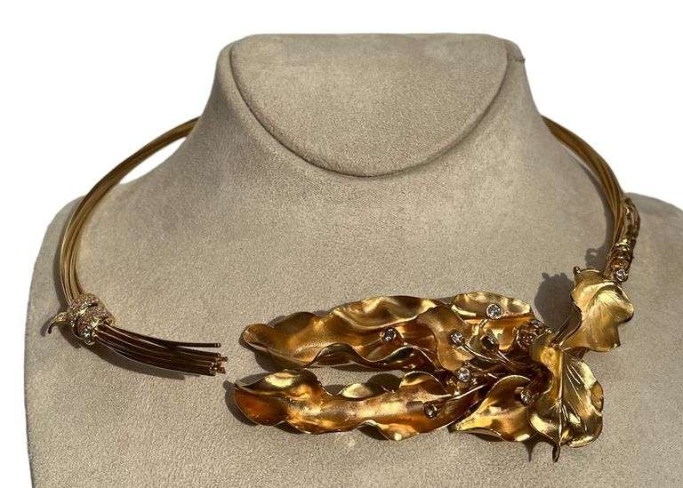 18k YELLOW GOLD NECKLACE CHOCKER , HANDMADE PIECE MADE BY DESIGNER -"LEVIAN " - "GANDOM"