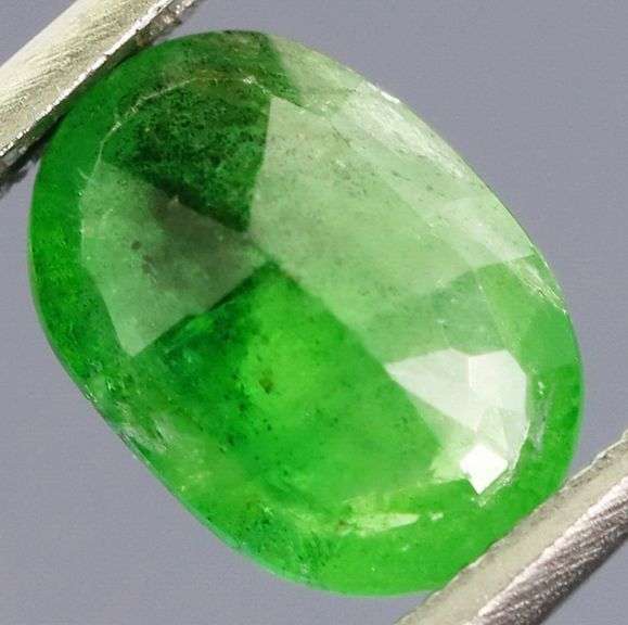 Unique 1.47ct untreated top emerald green Tsavorite Garnet