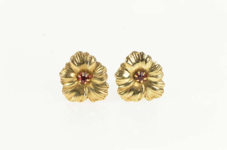 10K Yellow Gold 1960's Ruby Inset Hibiscus Flower Screw Back Earrings