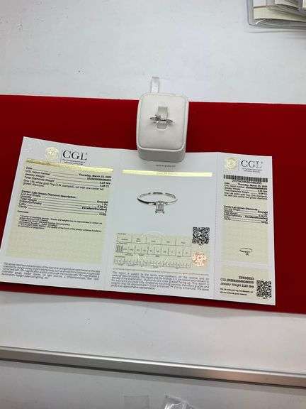 CERTIFIED BRAND NEW 14K WHITE GOLD AND DIAMOND SOLITAIRE RING