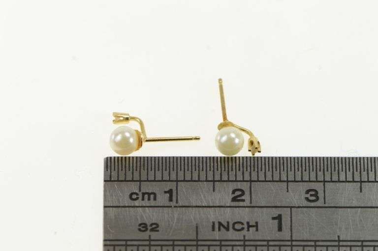 14K Yellow Gold Pearl Diamond Accent Classic Vintage Stud Earrings