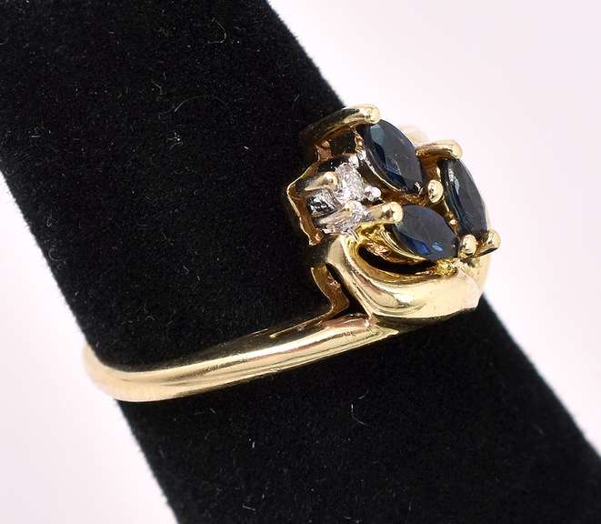 Elegant Blue Sapphire and Diamond Ring In 14K Yellow Gold
